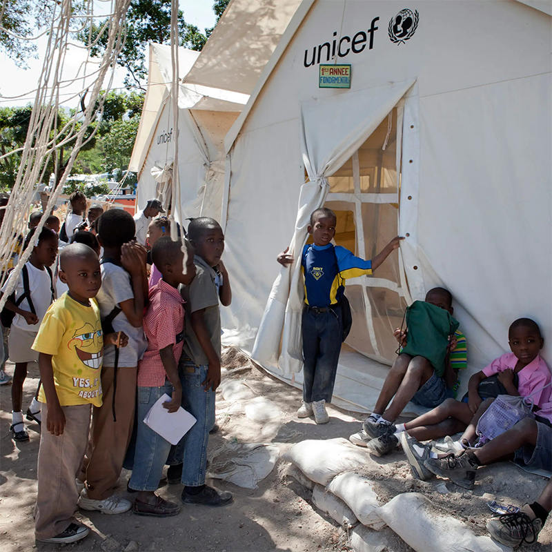 UNICEF準拠 42㎡ 難燃仕様多目的ハギーテント